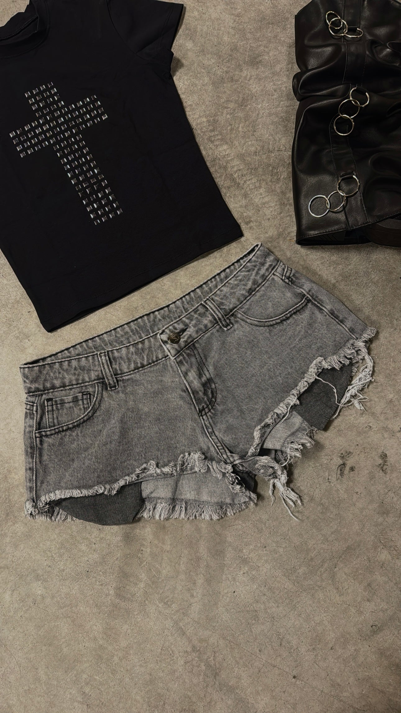 SHORT GRIS CLARO