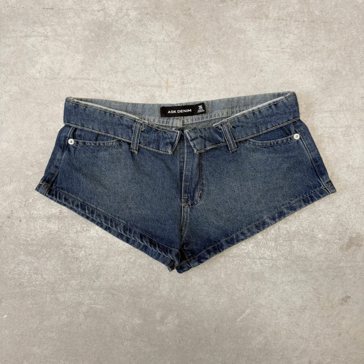 SHORT VAZAK