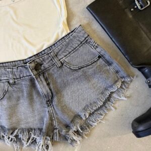 SHORT JEAN GRIS CLARO