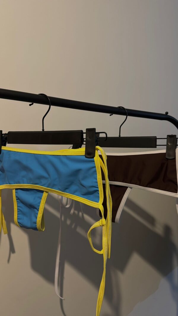BIKINIS 26 - Imagen 3