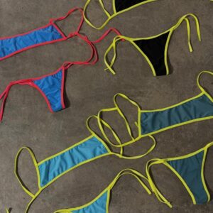 BIKINIS 26