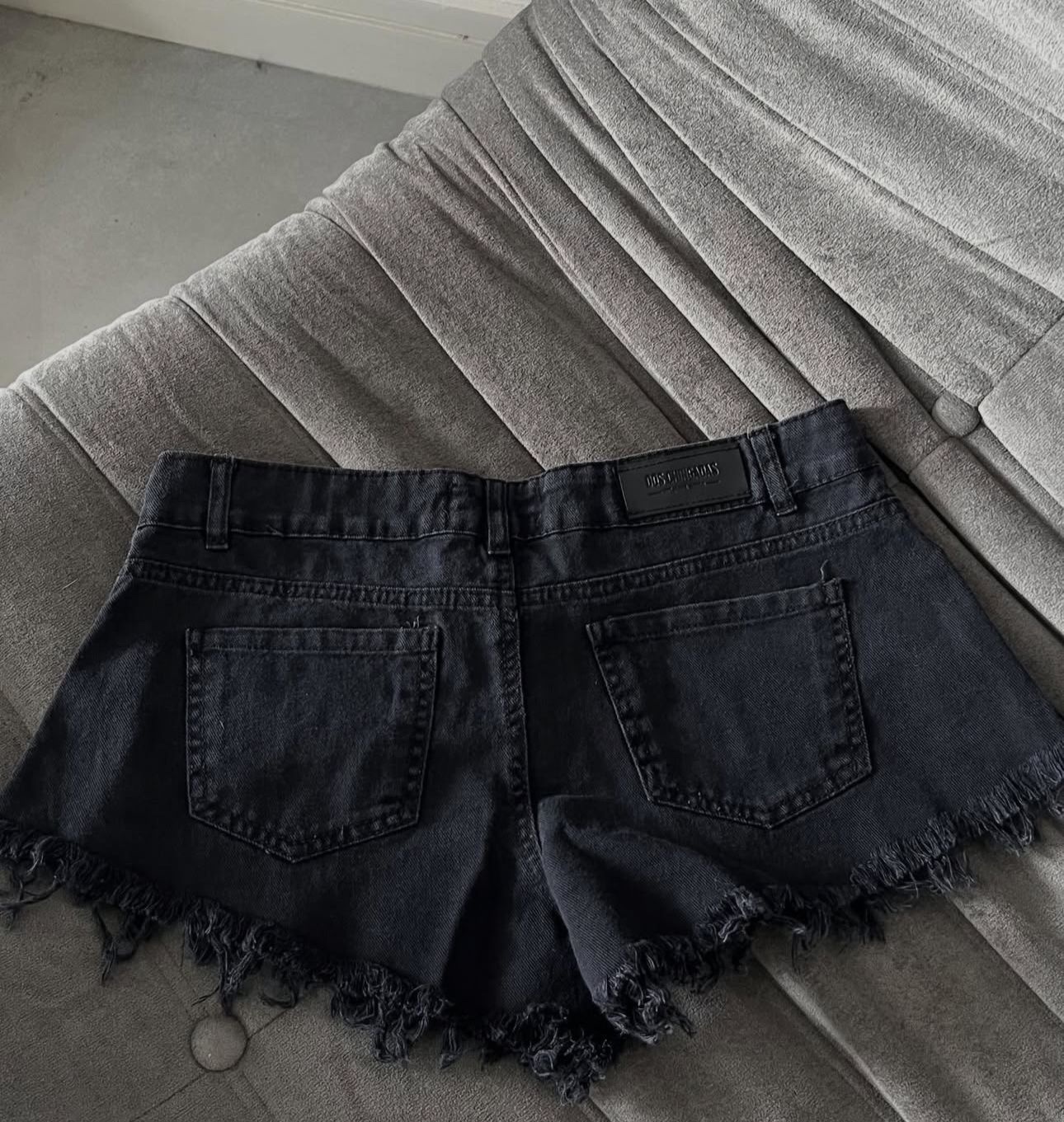 SHORT GLASSY - Imagen 3